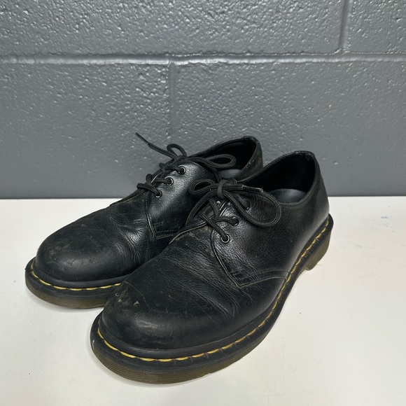Dr.Martens Brand - Black Leather Shoes size 41EU / 9US - Picture 2 of 6